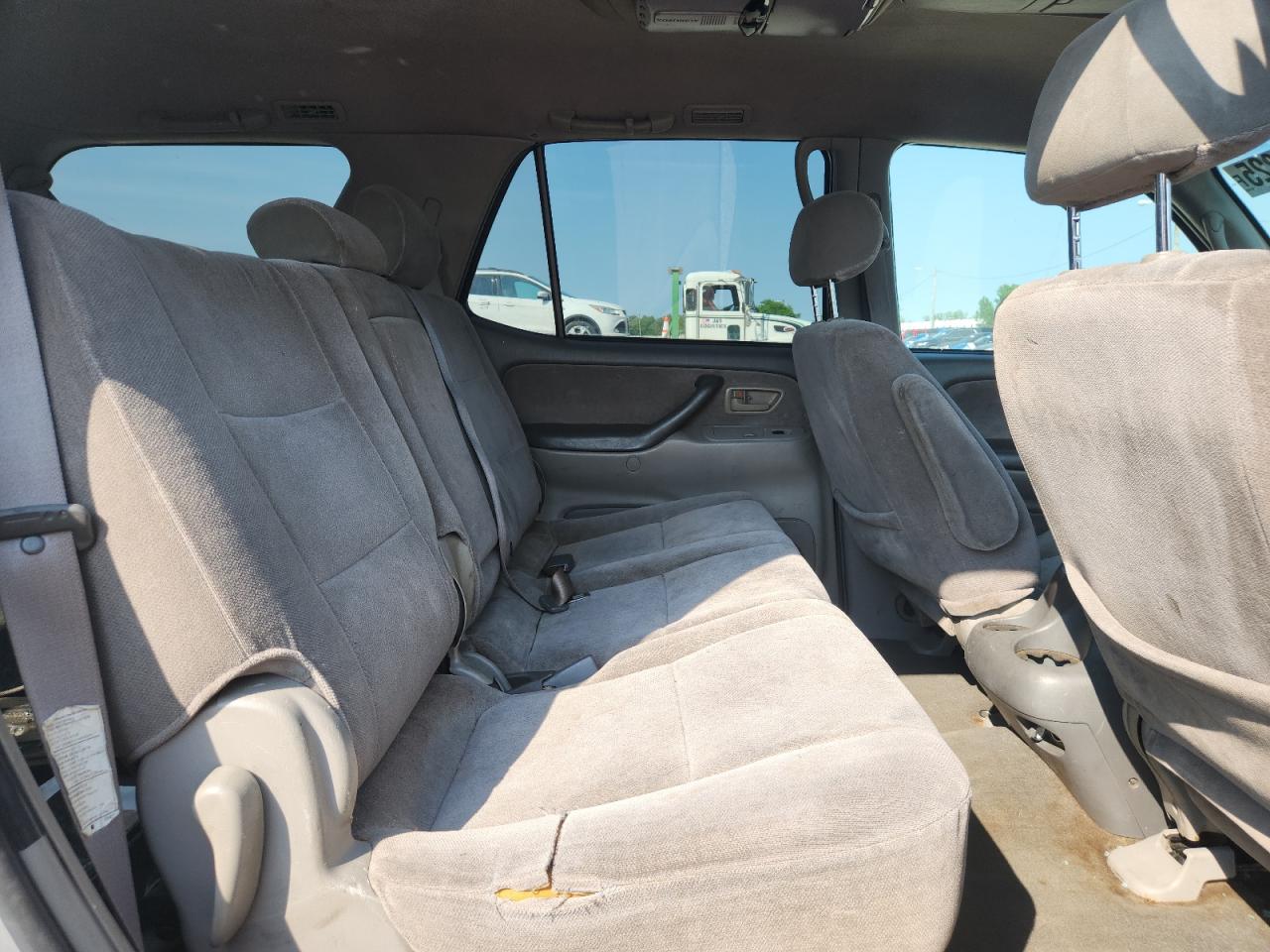 2001 Toyota Sequoia Sr5 VIN: 5TDBT44A01S017664 Lot: 57788825