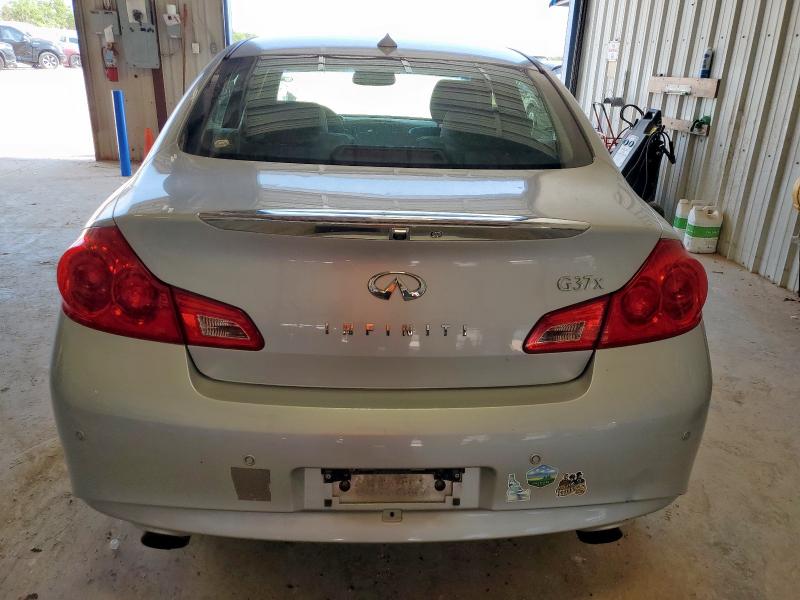  INFINITI G37 2012 Srebrny