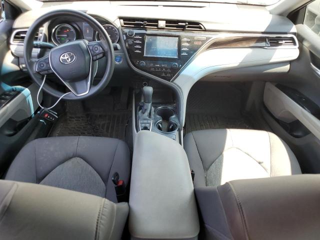  TOYOTA CAMRY 2018 Srebrny