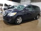 2011 Volkswagen Routan Se   na sprzedaż w Blaine, MN - Minor Dent/Scratches
