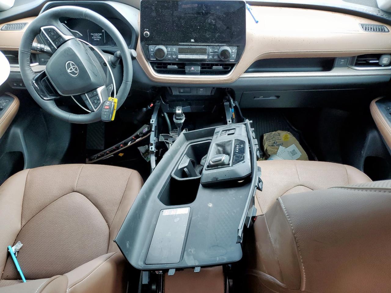 2024 Toyota Grand Highlander Xle VIN: 5TDAAAB53RS041815 Lot: 54174595