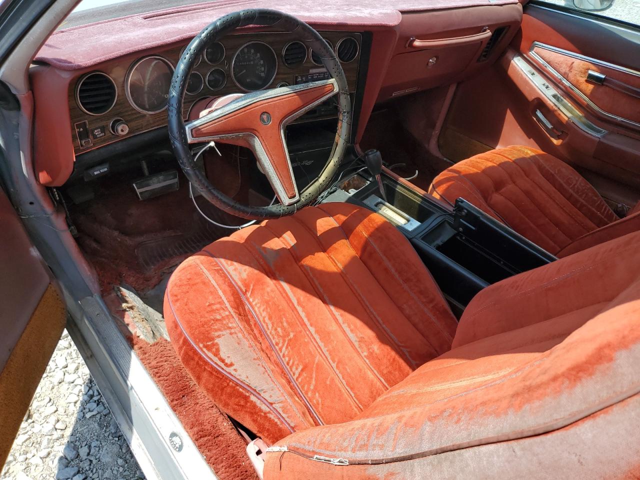PONTIAC GRANDPRIX 1977 VIN 2K57Y7A229097 фото 8