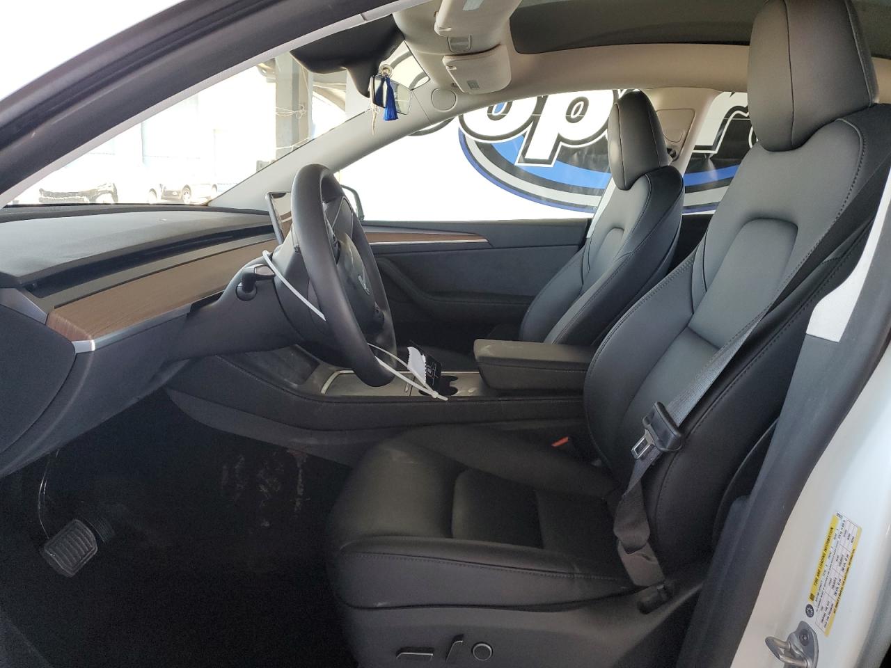 2024 Tesla Model Y VIN: 7SAYGDEE1RF031673 Lot: 62934005