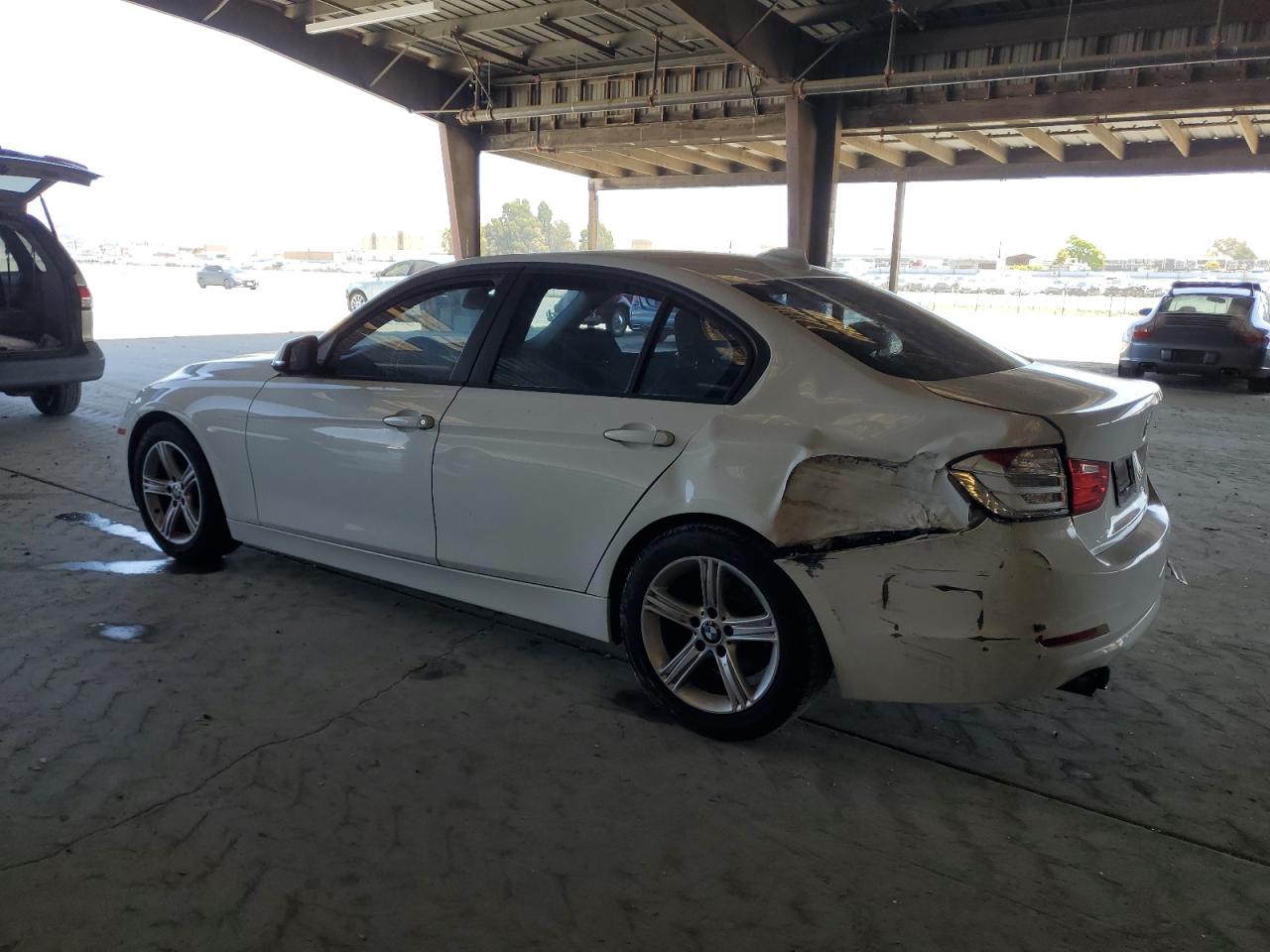 BMW 3 SERIES 2013 VIN WBA3C1G56DNR44970 photo 2
