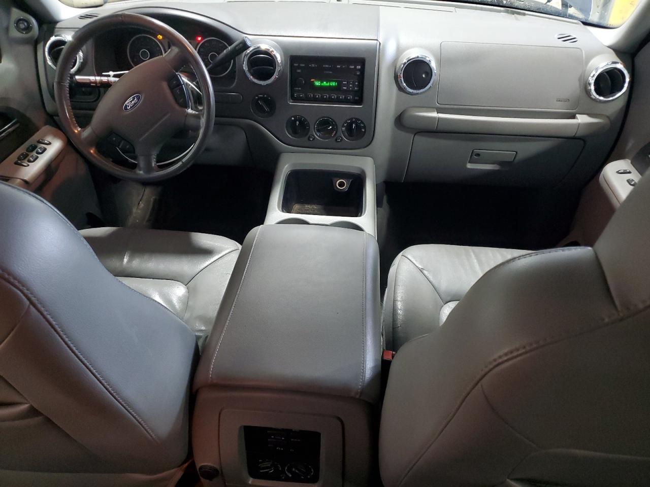 2005 Ford Expedition Xlt VIN: 1FMPU16535LA24127 Lot: 59177965