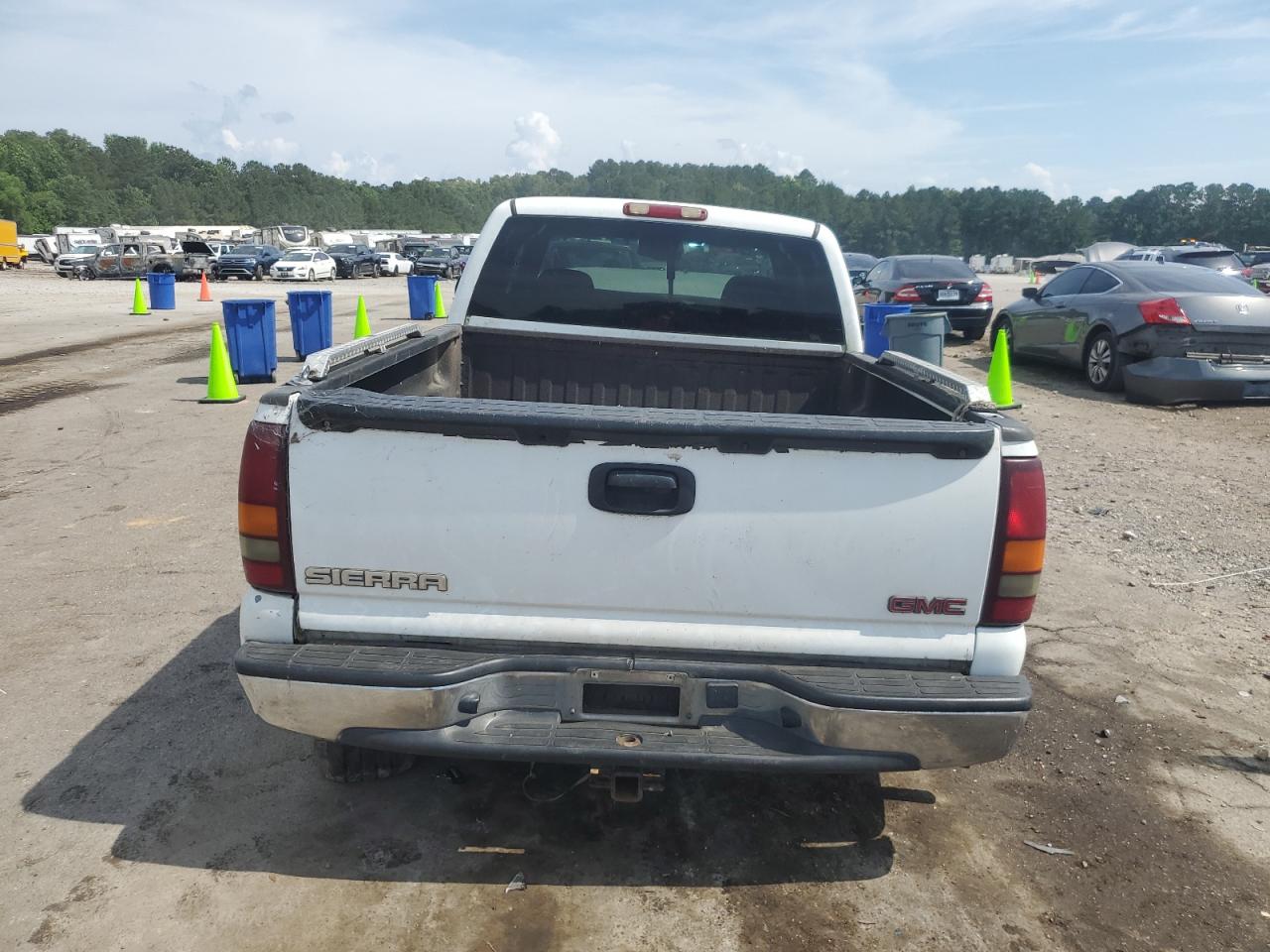 2002 GMC New Sierra C1500 VIN: 2GTEC19T321361133 Lot: 60156045