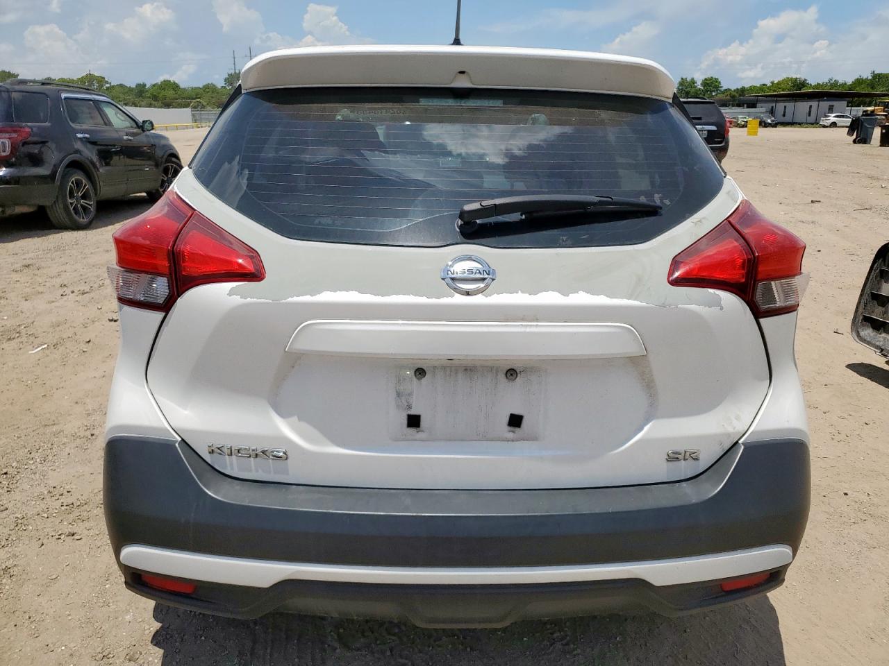 2018 Nissan Kicks S VIN: 3N1CP5CU3JL508880 Lot: 62418495