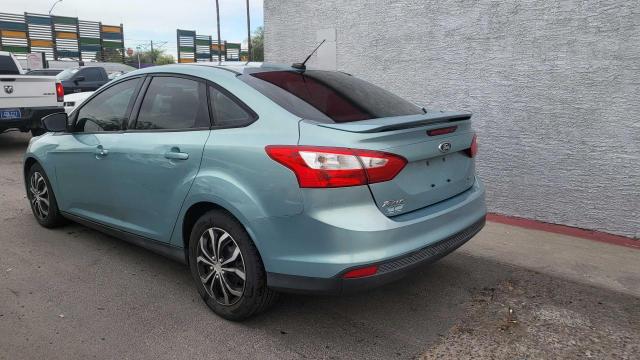 Sedans FORD FOCUS 2012 Blue