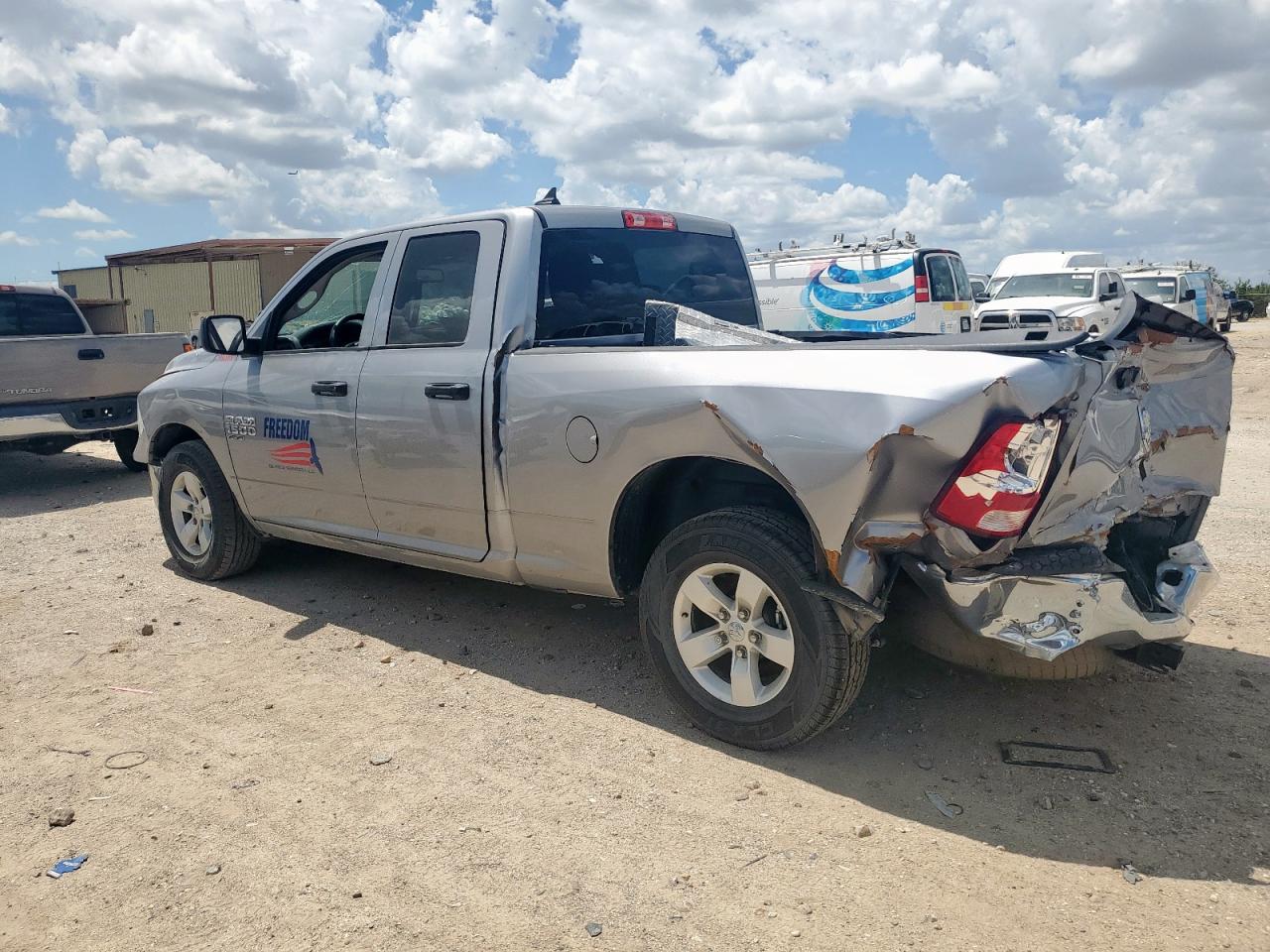 RAM 1500 2021 VIN 1C6RR6FGXMS575924 photo 2