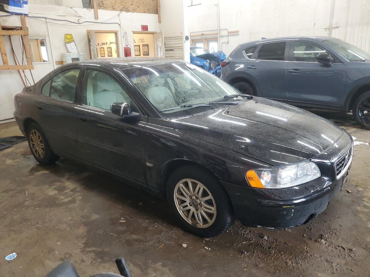 VOLVO S60 2005 VIN YV1RS612752478006 фото 4