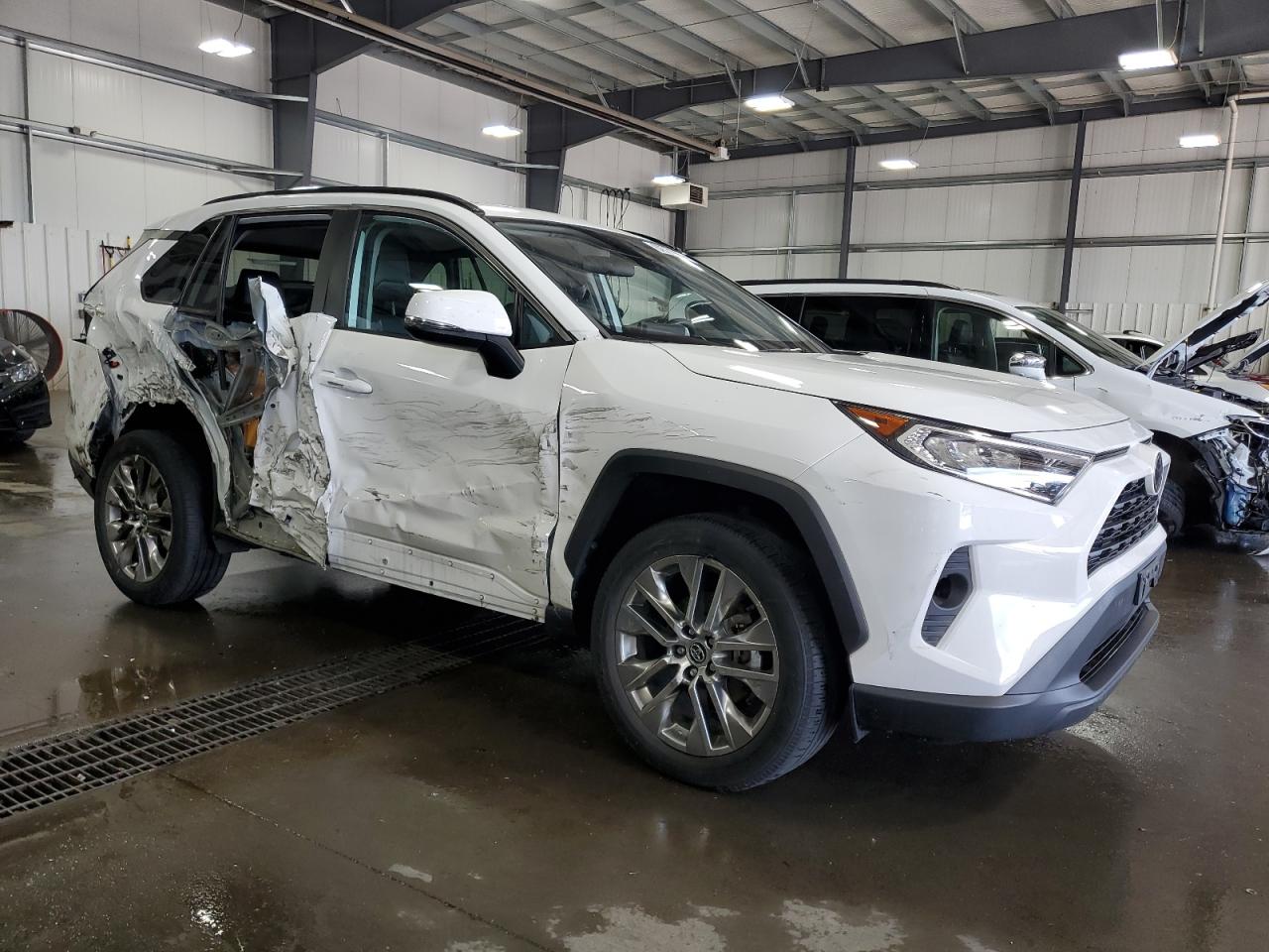 2020 Toyota Rav4 Xle Premium VIN: 2T3A1RFV4LW103348 Lot: 62771975