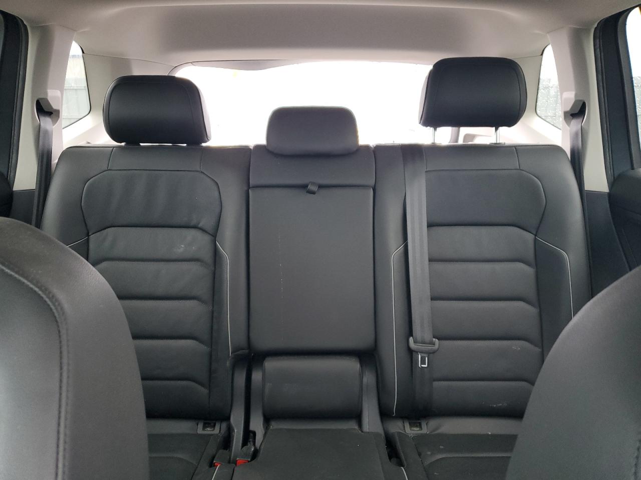VOLKSWAGEN TIGUAN 2019 VIN 3VV4B7AX4KM054791 zdjęcie 10