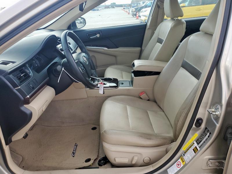  TOYOTA CAMRY 2013 Бежевий