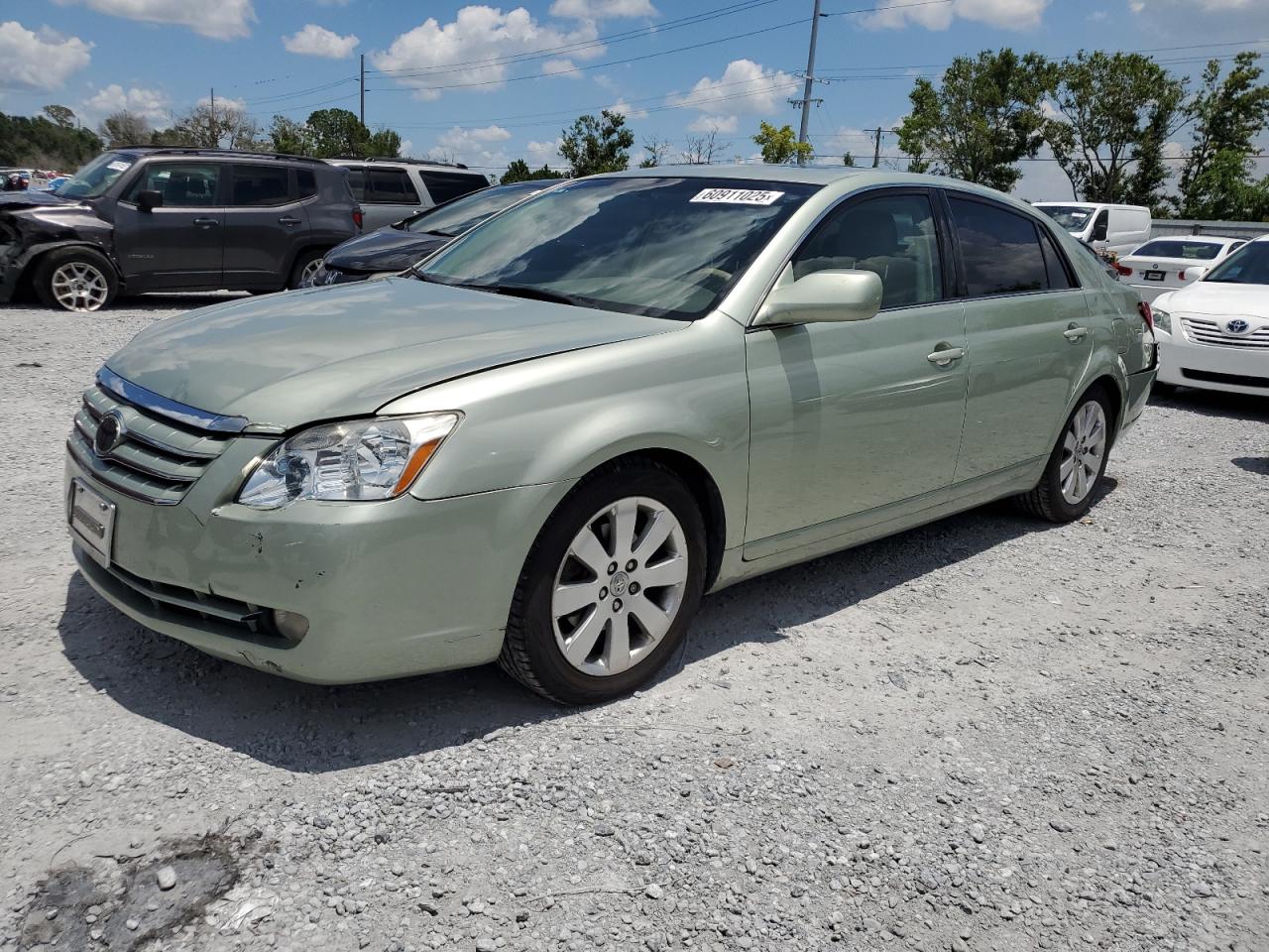 2006 Toyota Avalon Xl for Sale in Riverview, FL - Rear End