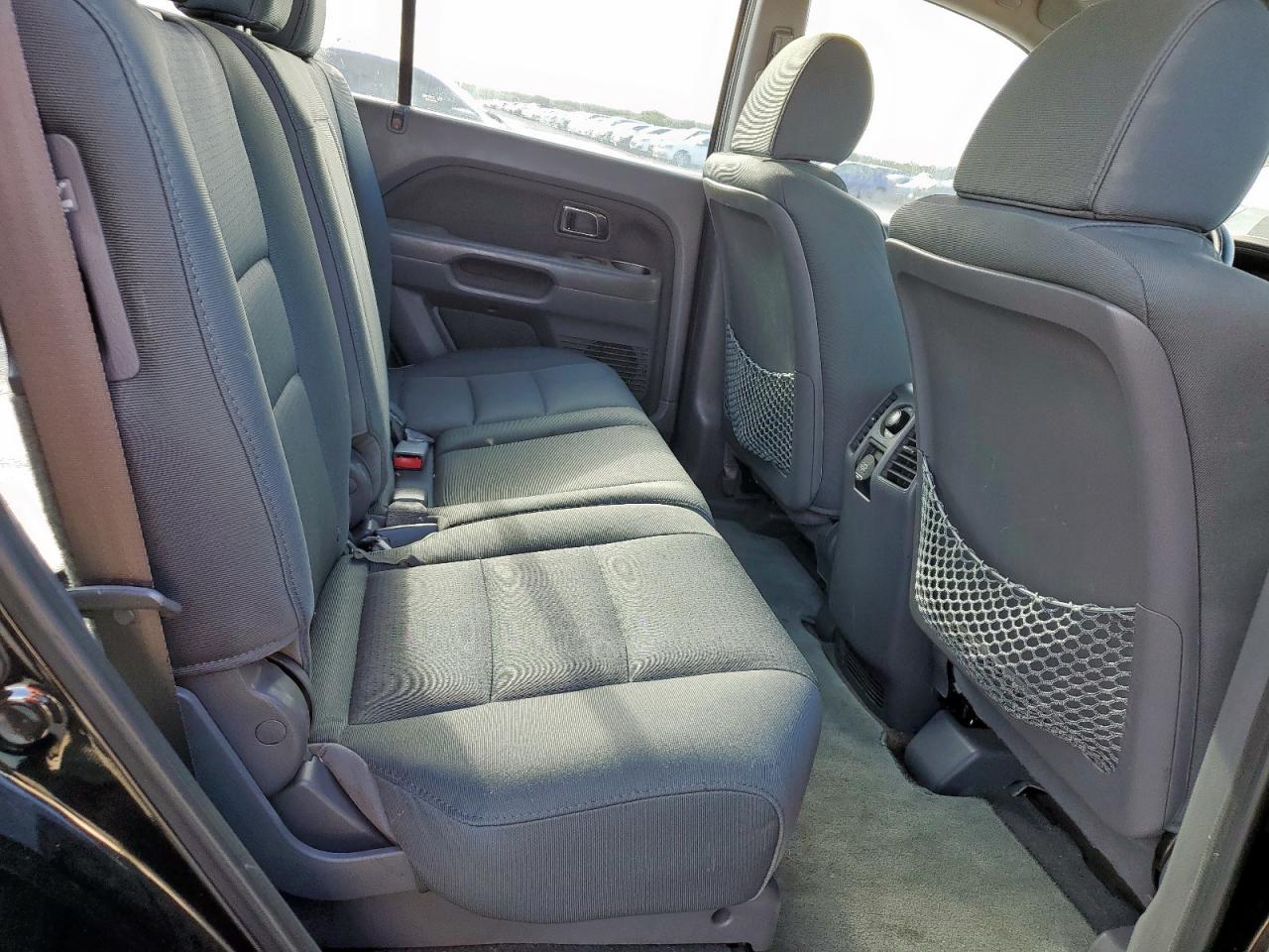 2007 Honda Pilot Lx VIN: 5FNYF28107B039001 Lot: 61394755