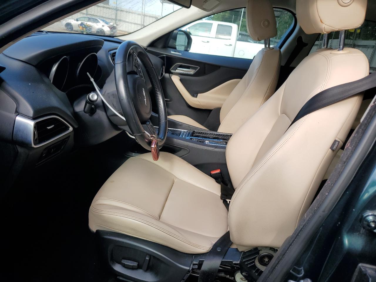 2018 Jaguar F-Pace Premium VIN: SADCJ2FXXJA266118 Lot: 60659875