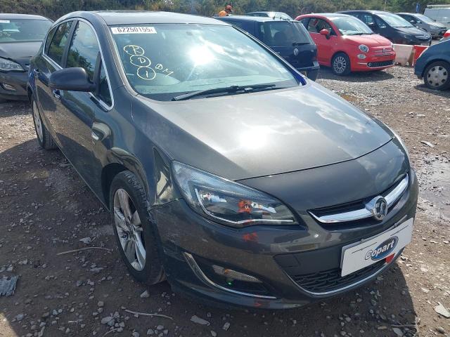 2015 VAUXHALL ASTRA SRI