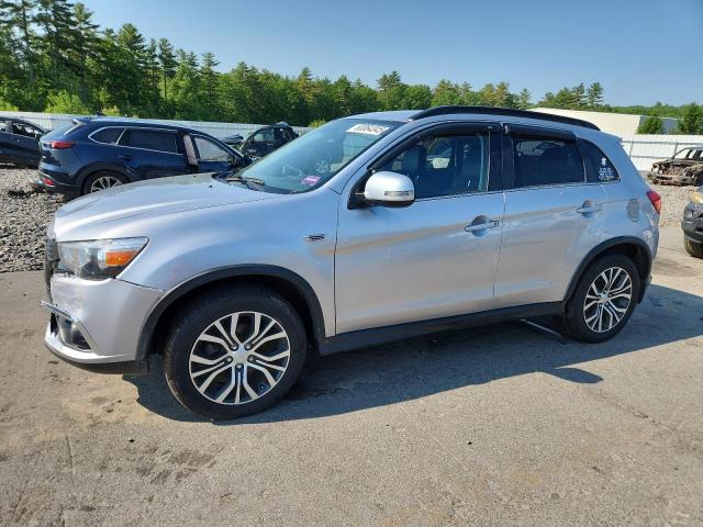  MITSUBISHI OUTLANDER 2017 Srebrny