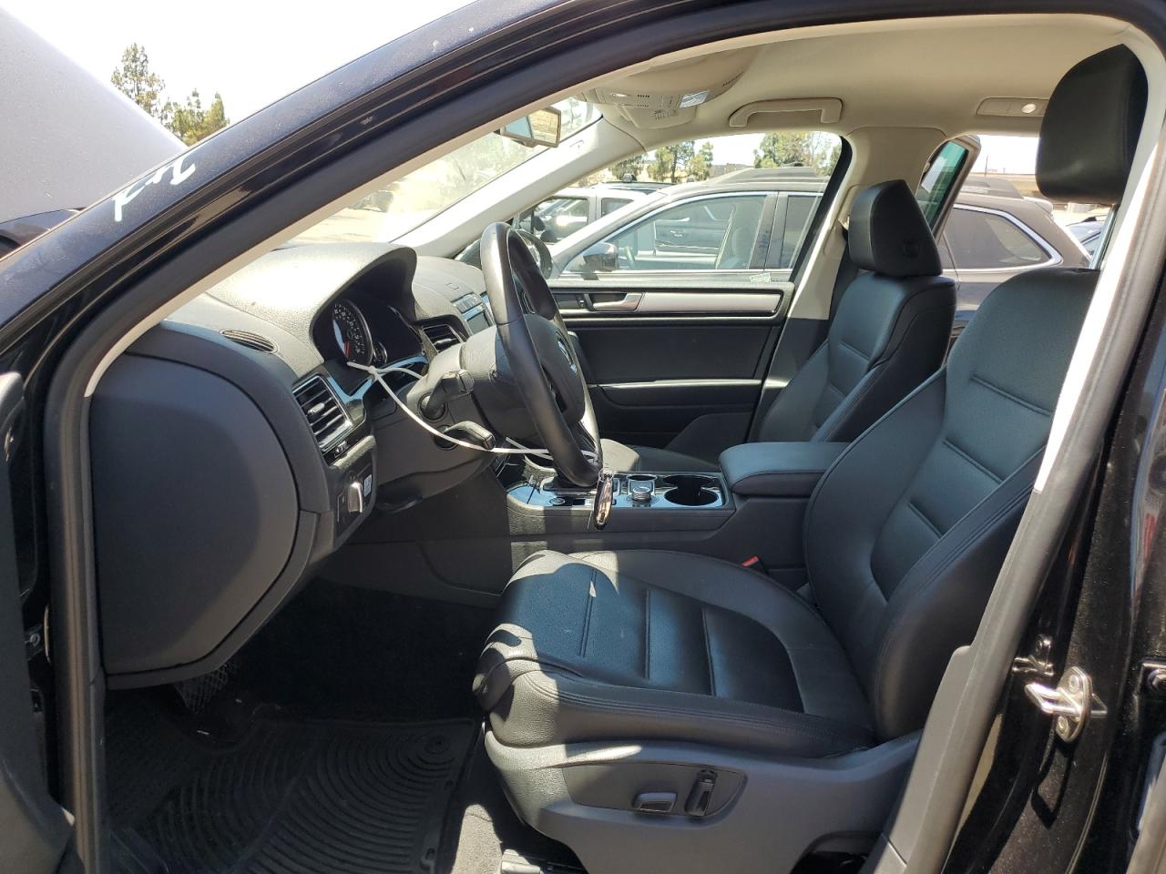 2015 Volkswagen Touareg V6 Tdi VIN: WVGEP9BP0FD007866 Lot: 63127475