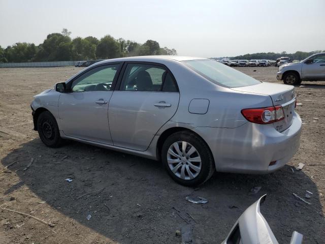 Седаны TOYOTA COROLLA 2013 Серебристый