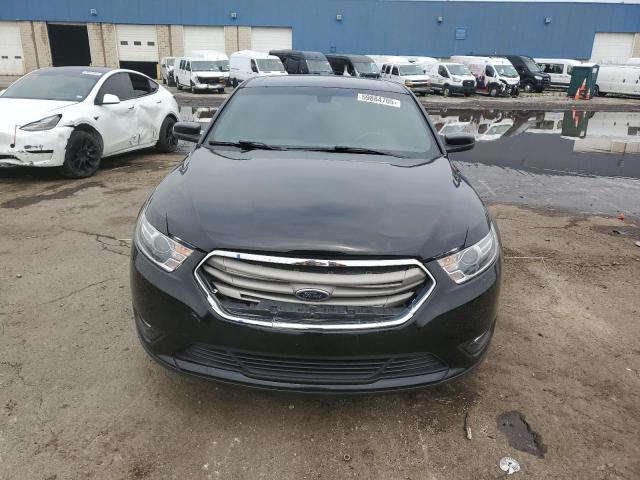  FORD TAURUS 2018 Чорний