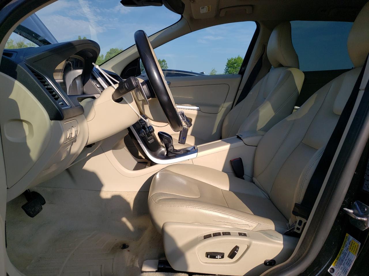 2015 Volvo Xc60 T6 Premier VIN: YV4902RK4F2724209 Lot: 62759685