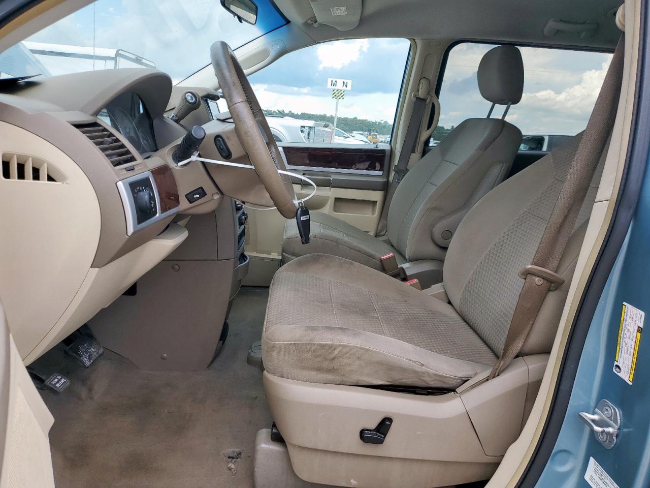 2010 Chrysler Town & Country Touring VIN: 2A4RR5D14AR149431 Lot: 62562475