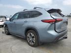 2021 Toyota Highlander Hybrid Xle продається в Sun Valley, CA - Front End