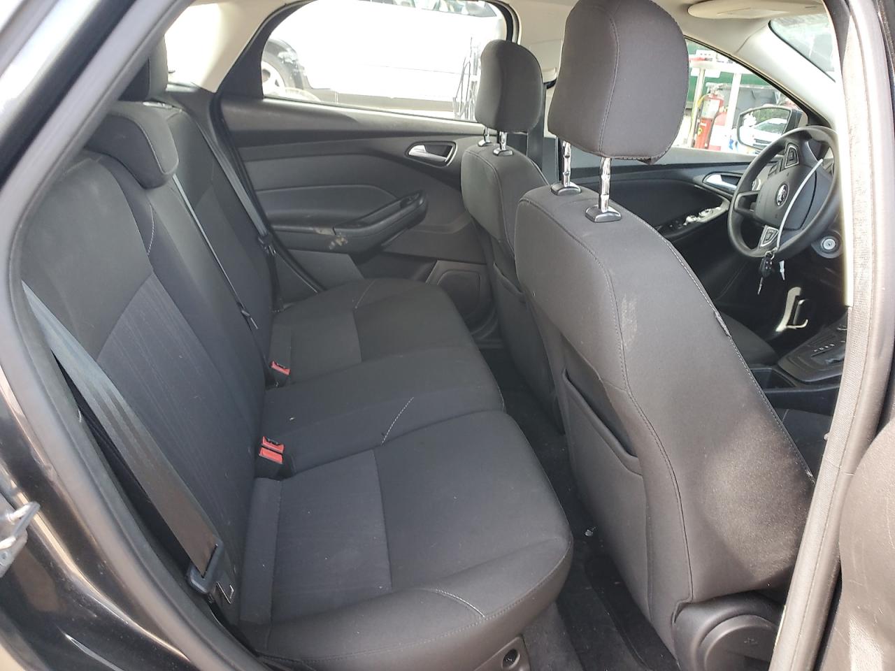 2016 Ford Focus Se VIN: 1FADP3K29GL376028 Lot: 63147275