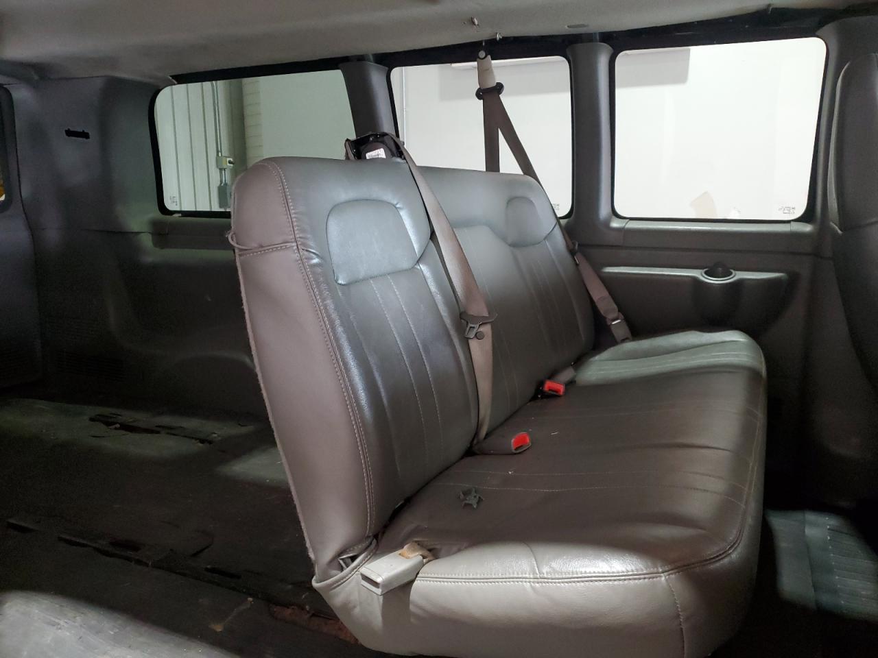 2005 Chevrolet Express G2500 VIN: 1GAGG25U851200586 Lot: 62779785