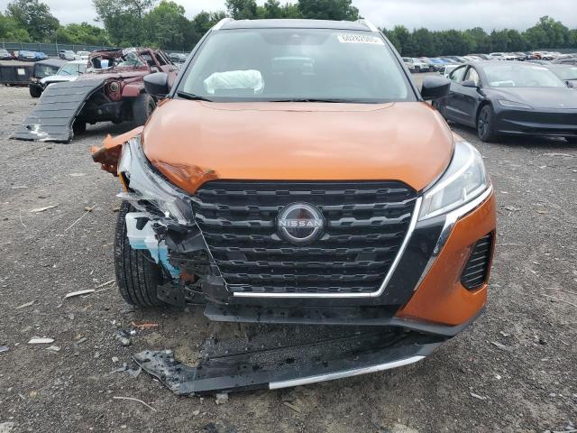  NISSAN KICKS 2024 Orange