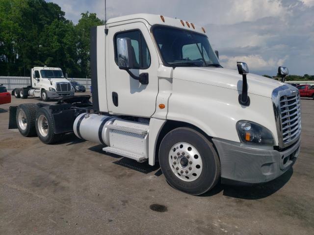 2018 Freightliner Cascadia 125 Semi Truck