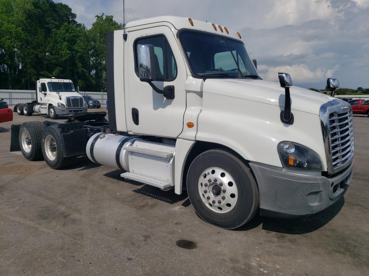 2018 Freightliner Cascadia 125 Semi Truck na sprzedaż w Dunn, NC - Normal Wear