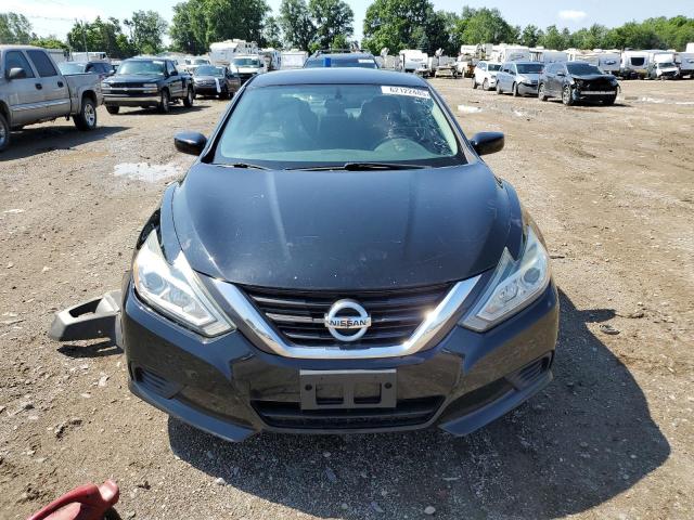 Sedans NISSAN ALTIMA 2016 Czarny