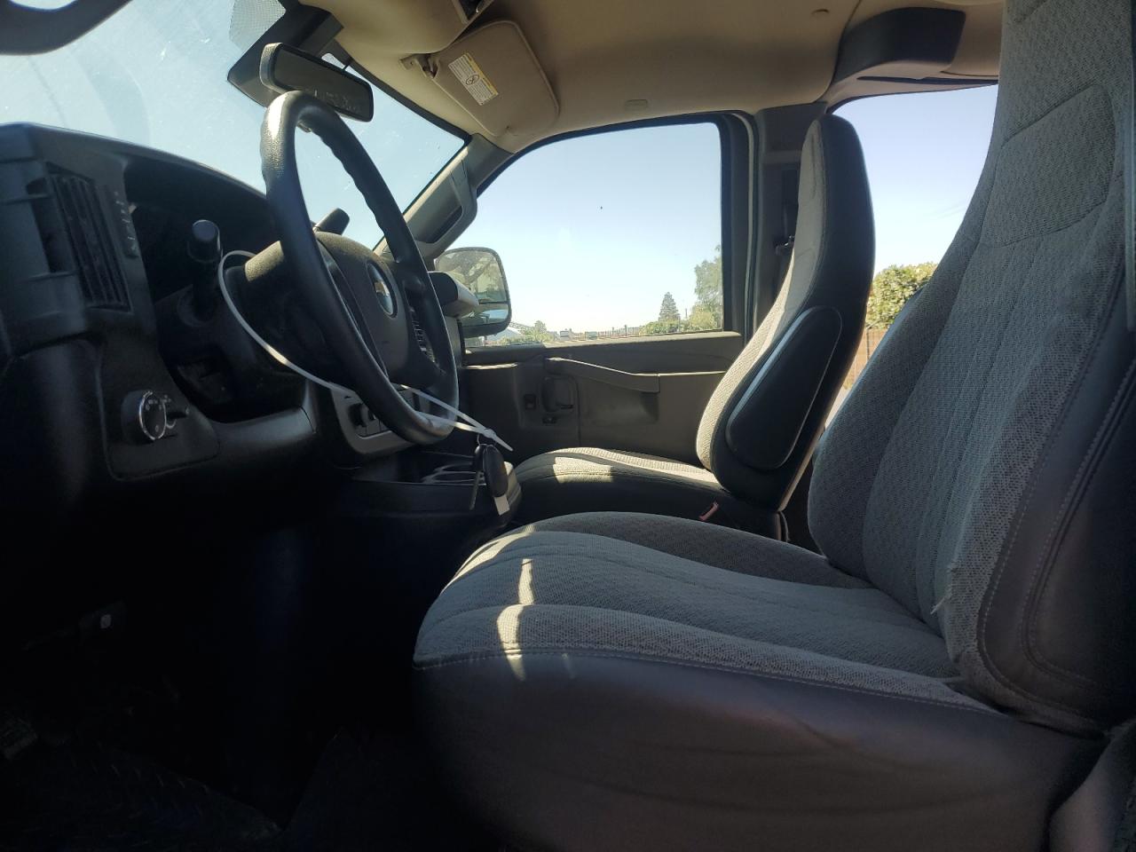 2020 Chevrolet Express G3500 Lt VIN: 1GAZGPFG2L1142907 Lot: 61597535