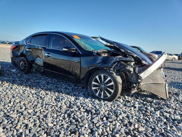 NISSAN ALTIMA 2017 Czarny