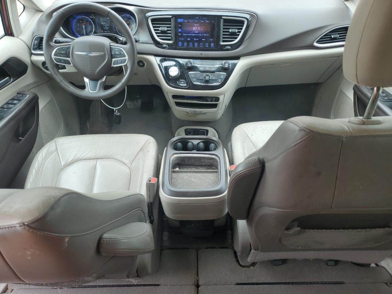 2017 Chrysler Pacifica Touring L VIN: 2C4RC1BG9HR603576 Lot: 62376455