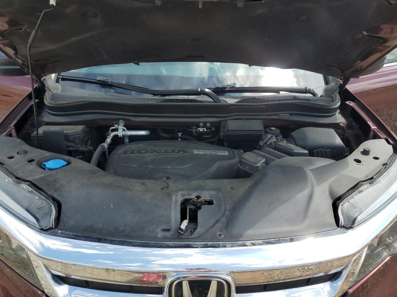2019 Honda Pilot Lx VIN: 5FNYF6H17KB060136 Lot: 62941755