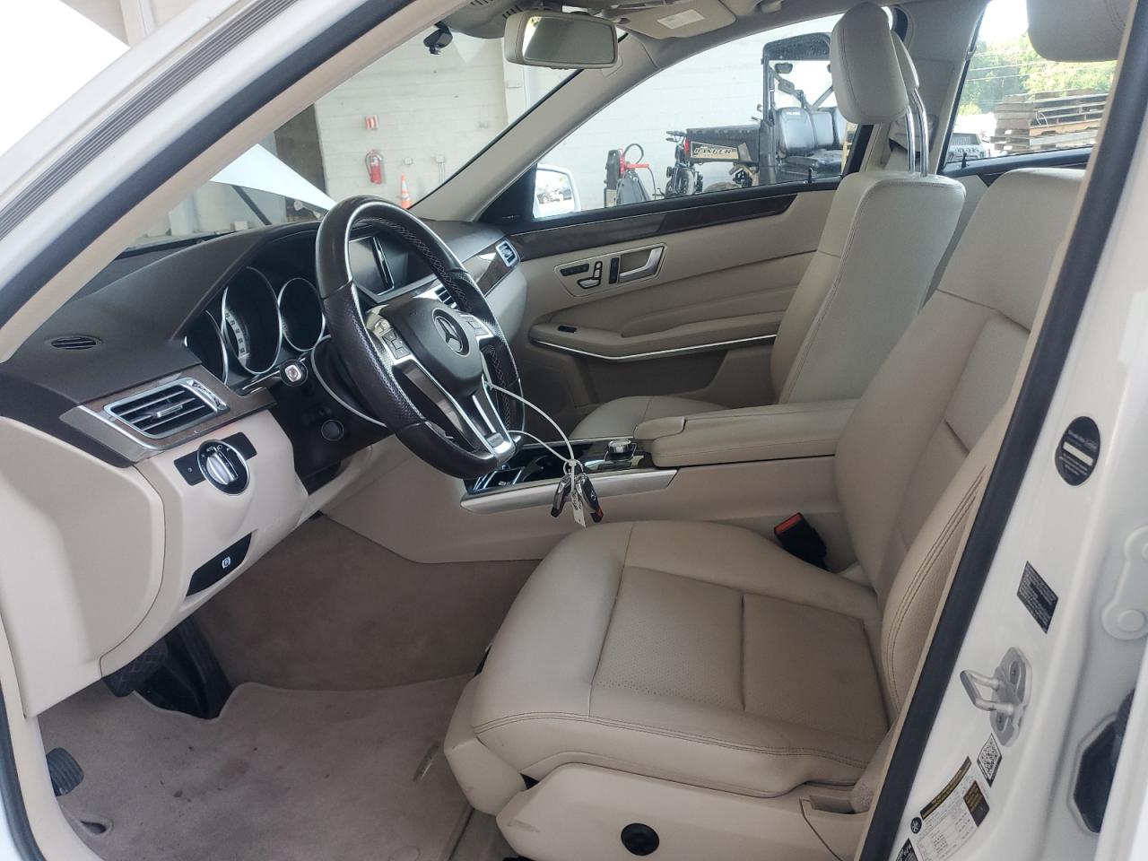2014 Mercedes-Benz E 350 VIN: WDDHF5KBXEA965310 Lot: 62078015