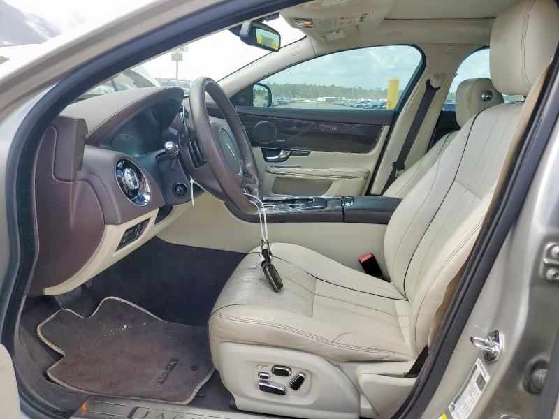  JAGUAR XJ 2013 Золотой