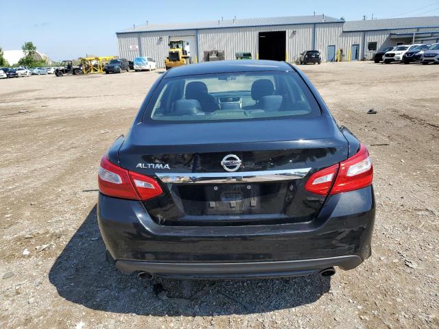 Sedans NISSAN ALTIMA 2016 Czarny