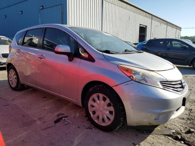  NISSAN VERSA 2014 Srebrny