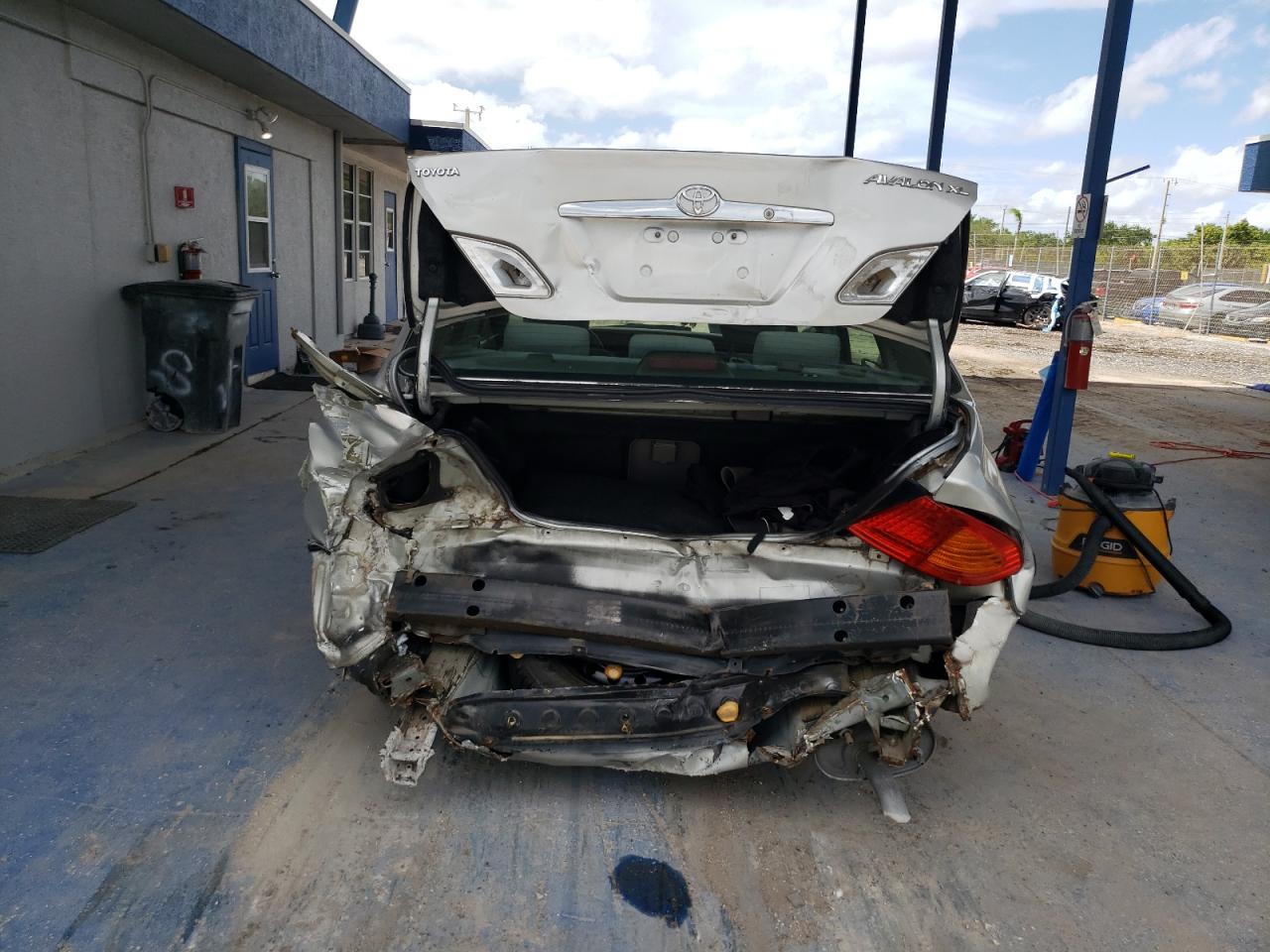 2002 Toyota Avalon Xl VIN: 4T1BF28B42U231175 Lot: 62806325