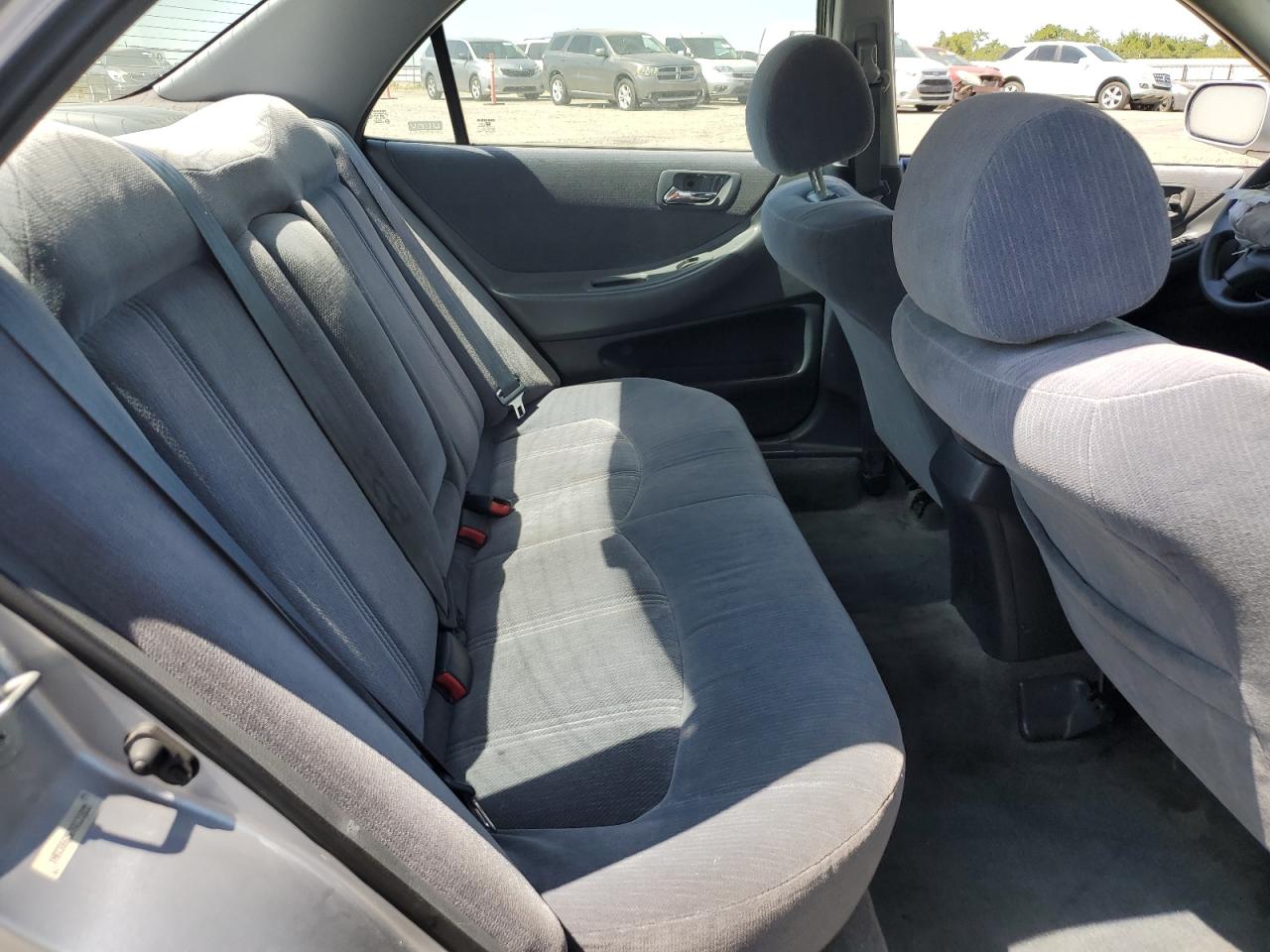 2000 Honda Accord Lx VIN: 1HGCG6656YA131035 Lot: 62531435