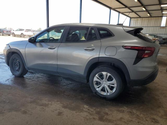  CHEVROLET TRAX 2024 Srebrny