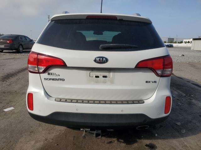  KIA SORENTO 2015 Biały