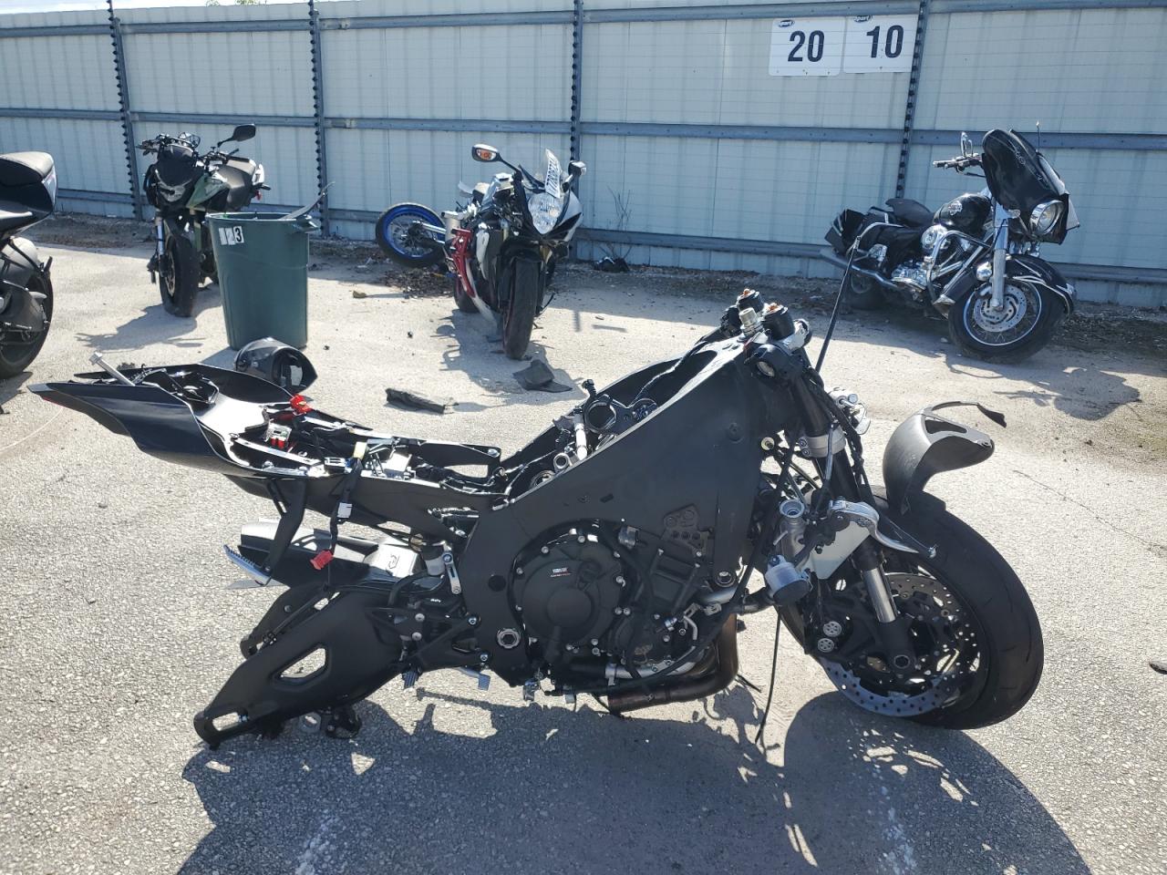 2024 Yamaha Yzfr1 for Sale in Orlando, FL - All Over