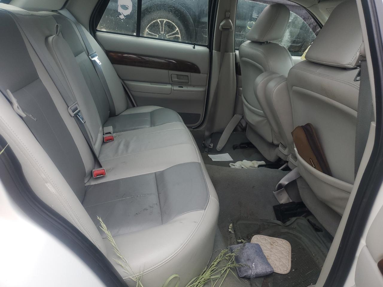 2004 Mercury Grand Marquis Gs VIN: 2MEFM74W44X646671 Lot: 59520935