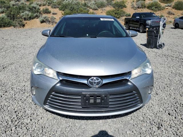 Седаны TOYOTA CAMRY 2015 Серебристый