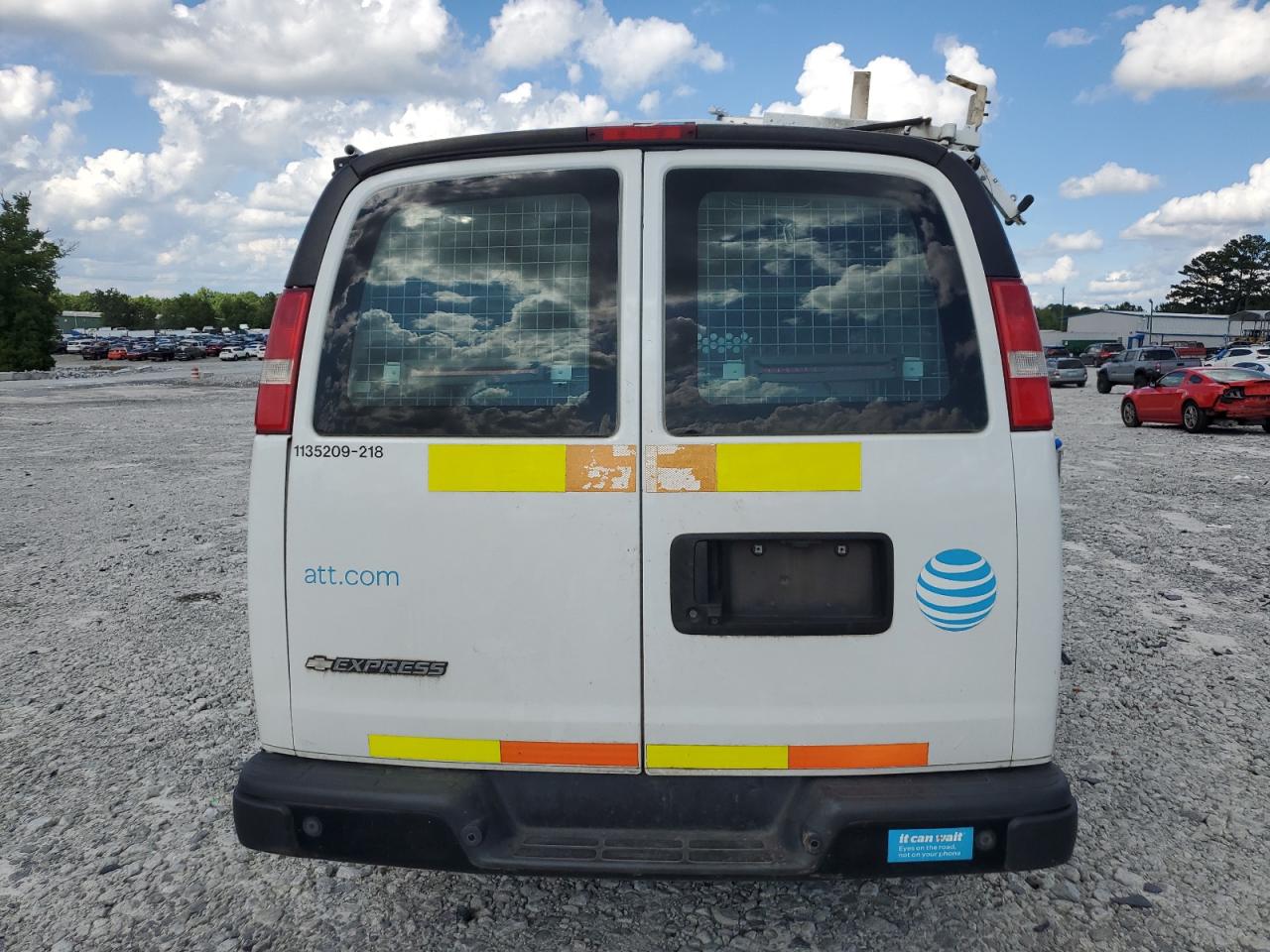 2018 Chevrolet Express G2500 VIN: 1GCWGAFP0J1192211 Lot: 61139665